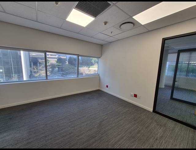 426M² OFFICE TO LET IN SANDTON CENTRAL